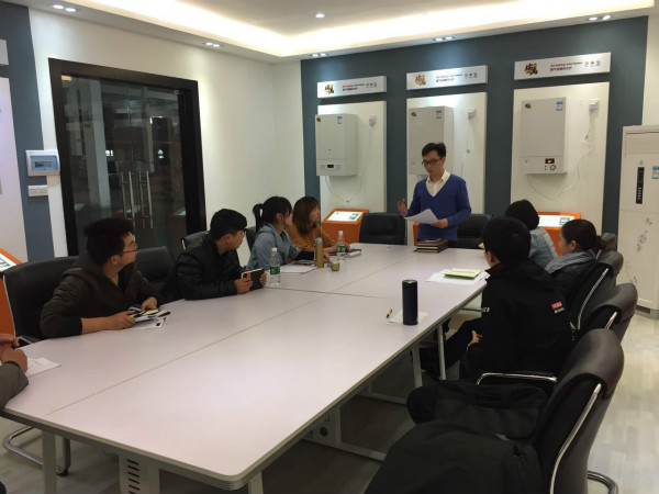 瑞馬壁掛爐：加強專業(yè)知識，打造優(yōu)質(zhì)服務(wù)22